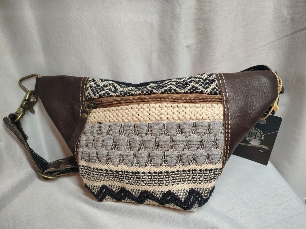 Versatile Women's Designer Boutique Fanny Pack - Sling Bag Chest Bag